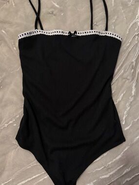 Live in the Moment Black Spaghetti Strap Bodysuit with White Trim size medium